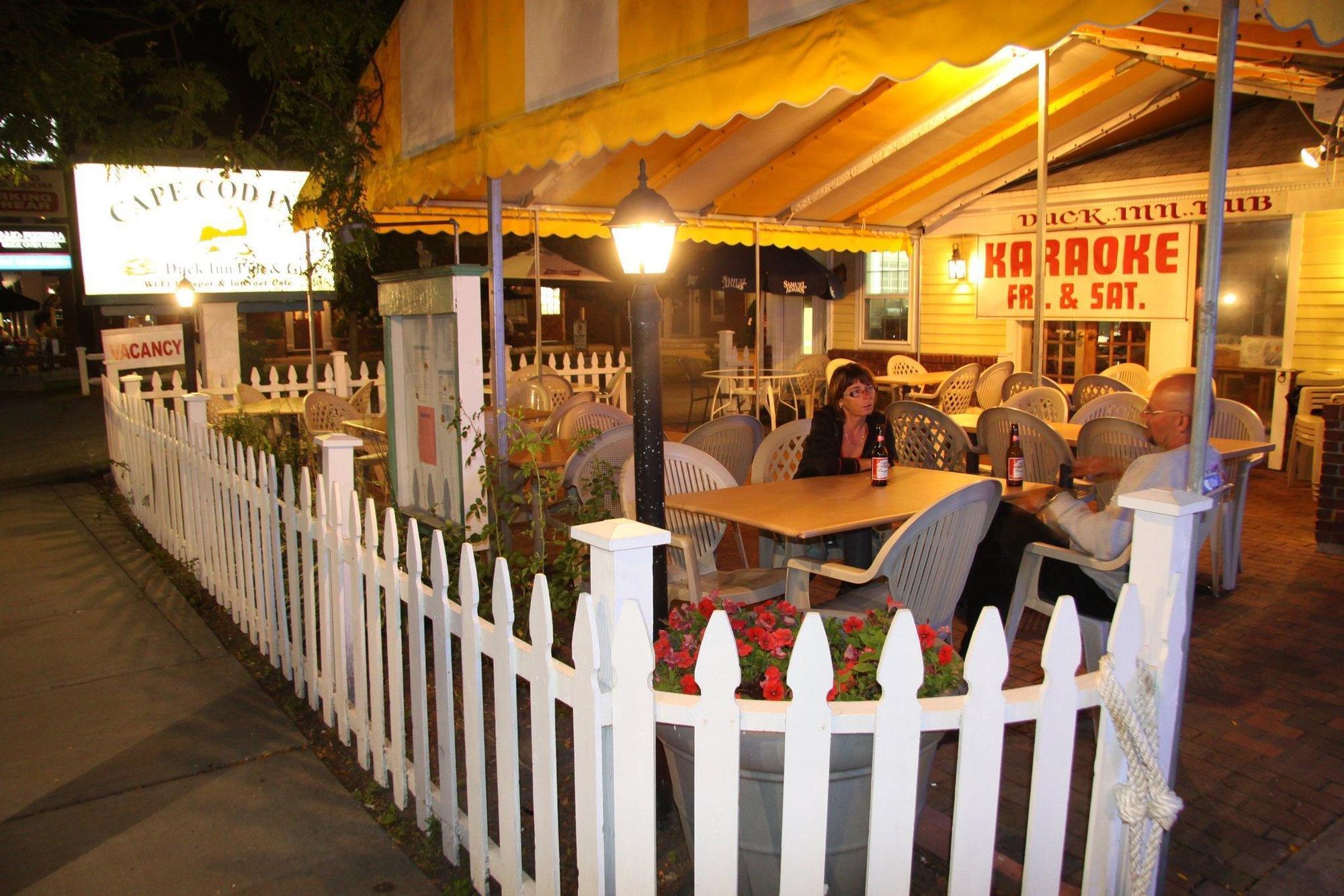 Cape Cod Inn Хианнис Экстерьер фото